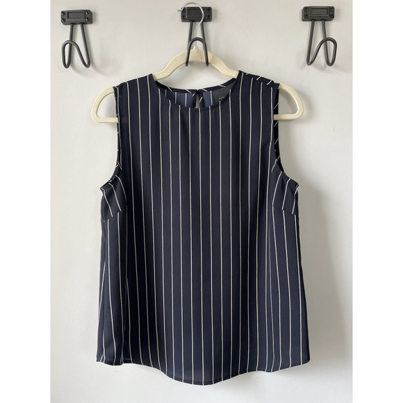 NWT Alex Marie Navy And Ivory Striped Sleeveless Lightweight Blouse Size Small - Picture 1 of 7